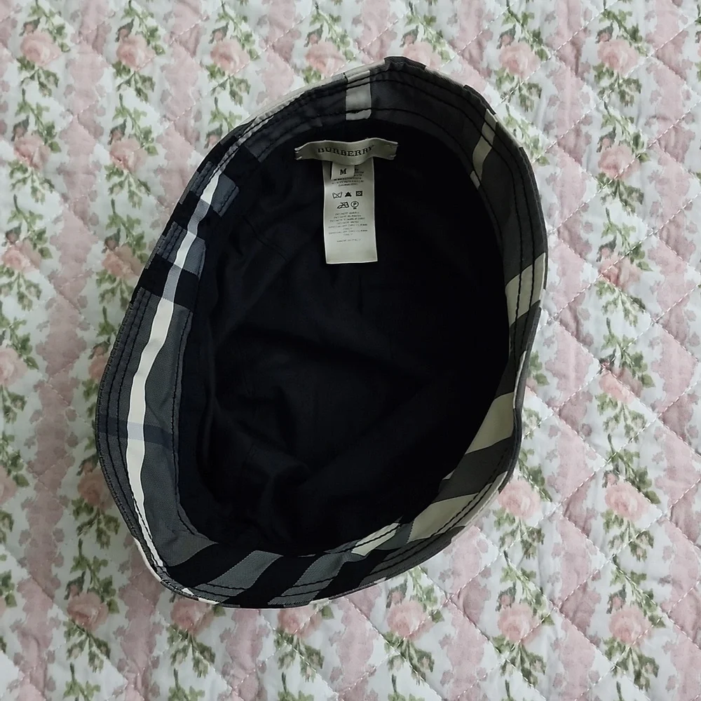 Burberry London plaid check nylon patent buckle accent hat M - Picture 5 of 7